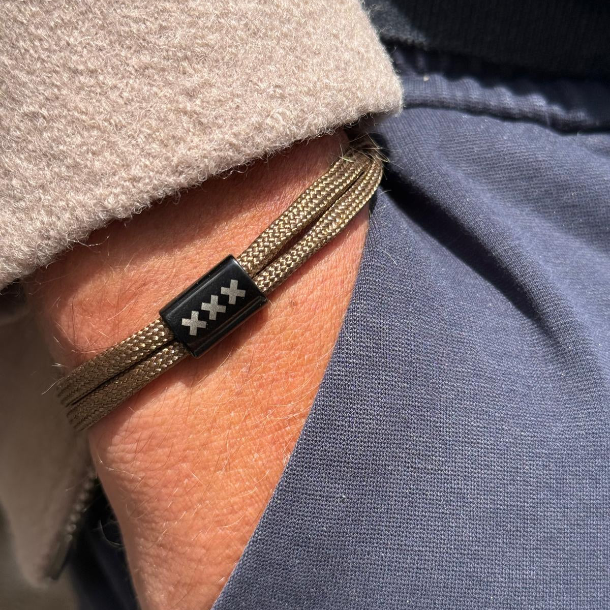 Amsterdam XXX -  Brons Flat Rope